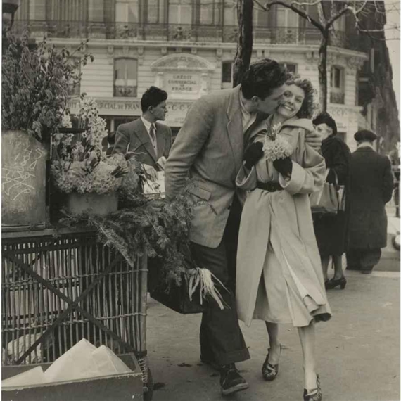 Doisneau Robert 'LES AMOUREUX AUX POIREAUX' (1950