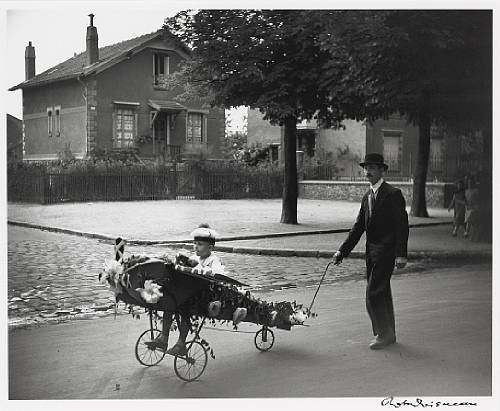 L'Aéroplane de Papa by Robert Doisneau, 1934