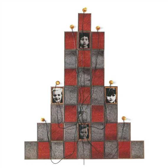 MONUMENT by Christian Boltanski, 1986