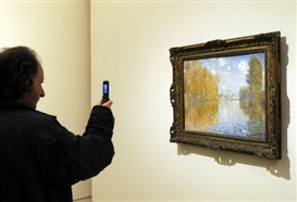Monet contrasted with abstract art at Madrid exhibit