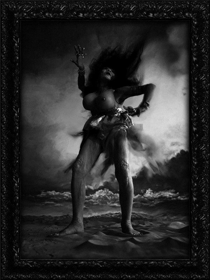 Miwa Yanagi: Windswept Women - Loock Galerie