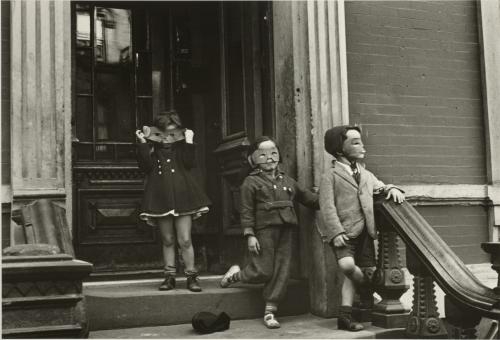 In Passing: Evelyn Hofer, Helen Levitt, Lilo Raymond - Stephen A. Schwarzman Building, New York Public Library