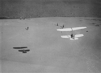 AIRPLANE AND SHADOW - Alexander Stöcker