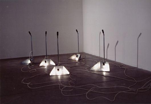 Artwork by Liliana Moro, Che idea, Made of Aluminium, rubber, light bulbs and electrical wire