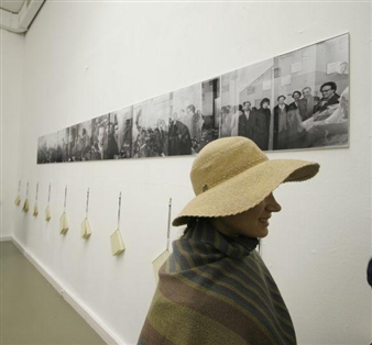 Memories of Soviet Emigres, Dissidents Go on Show 