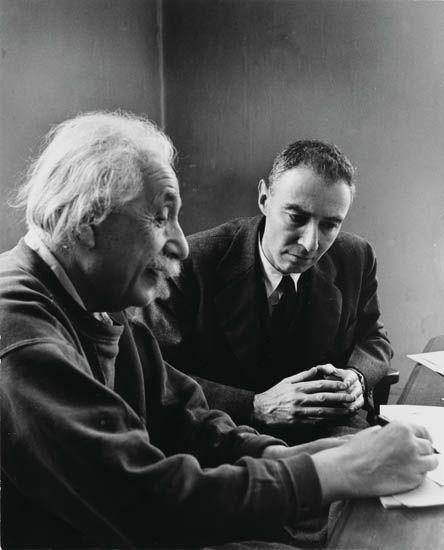 Alfred Eisenstaedt Albert Einstein And J Robert Oppenheimer At The