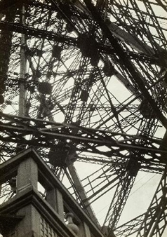 LA TOUR EIFFEL - PARIS, DÉTAIL - Germaine Krull
