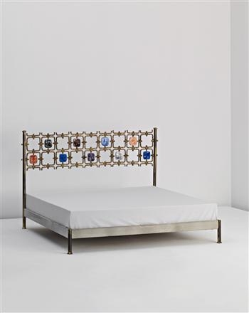 Rare bed, model no. 8604 by Arnaldo Pomodoro, Osvaldo Borsani, circa 1962