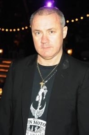 Making Sense of Damien Hirst’s Spot-Painting Spectacular