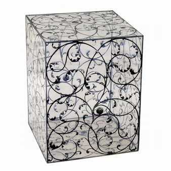 PLASTIC BOX LEAF PATTERN - Myung Keun Koh