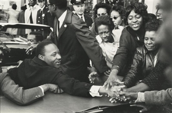 DR. MARTIN LUTHER KING, JR. (BEING GREETED ON HIS RETURN TO THE UNITED... Picture
