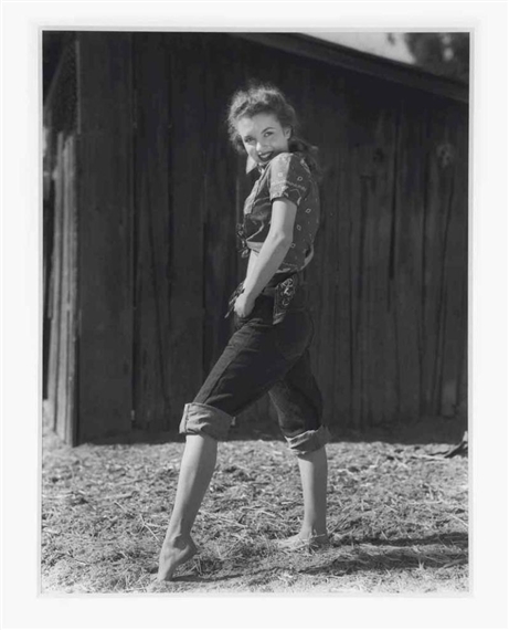 Marilyn Monroe by Andre de Dienes, 1945