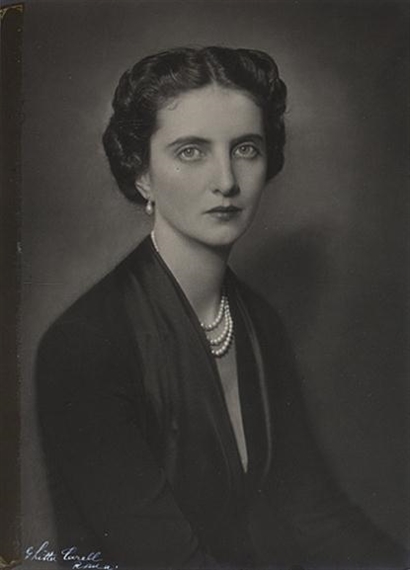 Ghitta Carell | Woman’s portraits (1930 - 1950) | MutualArt