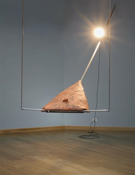 SCULTURA PER PURIFICARE LE PAROLE by Gilberto Zorio, 1979