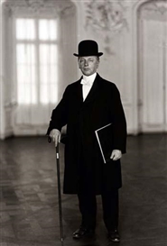 Art Market: 8th Westlicht Photography Auction