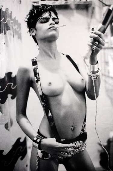 SANS TITRE by Ellen von Unwerth, 2005