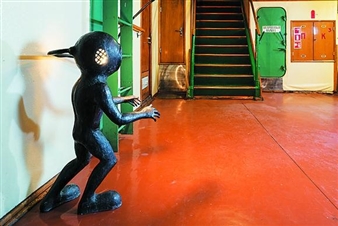 Icebreaker Hosts Art in the Arctic