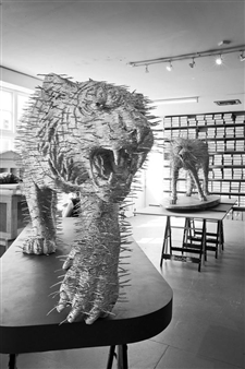 David Mach And Four Other Artists Cho Cleverly Create Creatures