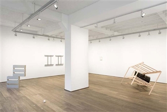 Oops: Galerie Rodolphe Janssen presents the work of young American artist Dylan Lynch