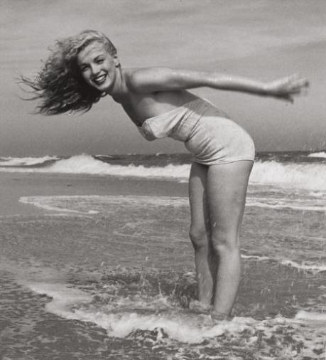 Marilyn Monroe Tobey Beach (Leaning Forward) by Andre de Dienes, 1949
