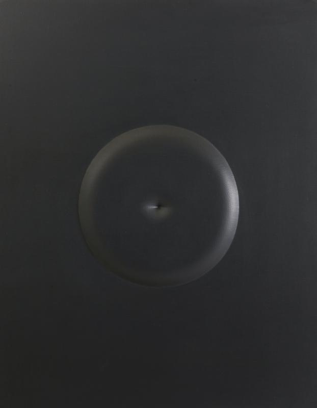 Artwork by Agostino Bonalumi, Grigio, Made of vinyl tempera on shaped canvas