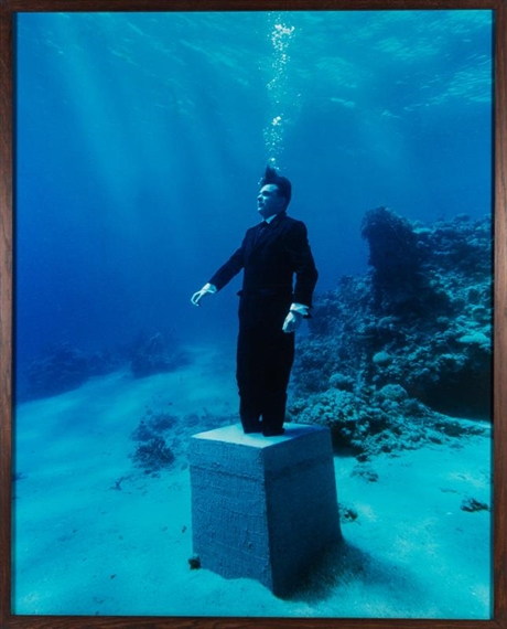 Socle rationnel by Philippe Ramette, 2002