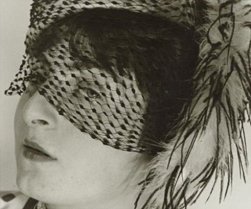 PIT W. VEIL 1930 by Ringl & Pit, printed 1984