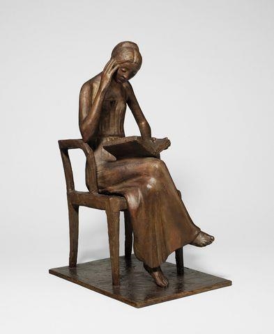 SITZENDE LESERIN by Gerhard Marcks, 1976-1979