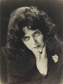 Ritratto di donna - Enea Mangini