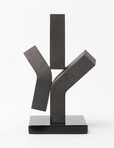 Clement Meadmore | UNTITLED (1977) | MutualArt