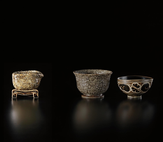 Bowl with lip on pedestal