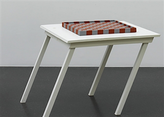 Robert Gober/Sherrie Levine: Checkerboard On Table, 1989-90 - Jablonka Galerie, Berlin