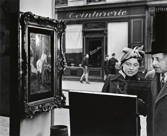Un Regard Oblique by Robert Doisneau, 1948; printed 1980s