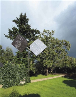 Two planes vertical - diagonal II - George Rickey