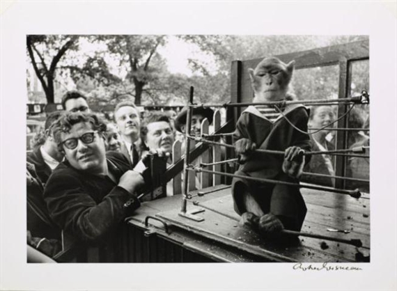 LES ANIMAUX SUPERIEURS by Robert Doisneau, 1954