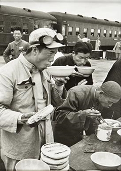Men Eating, China - Tom Hutchinson