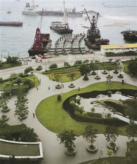 Hong Kong, Grand Hyatt Park II by Andreas Gursky, 1994