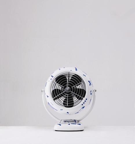 Living in the Cloud - Chu MiRim