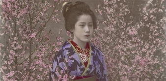 Pale Pink and Light Blue: Japanese Photography from the Meiji Period (1868-1912) - Museum für Fotografie