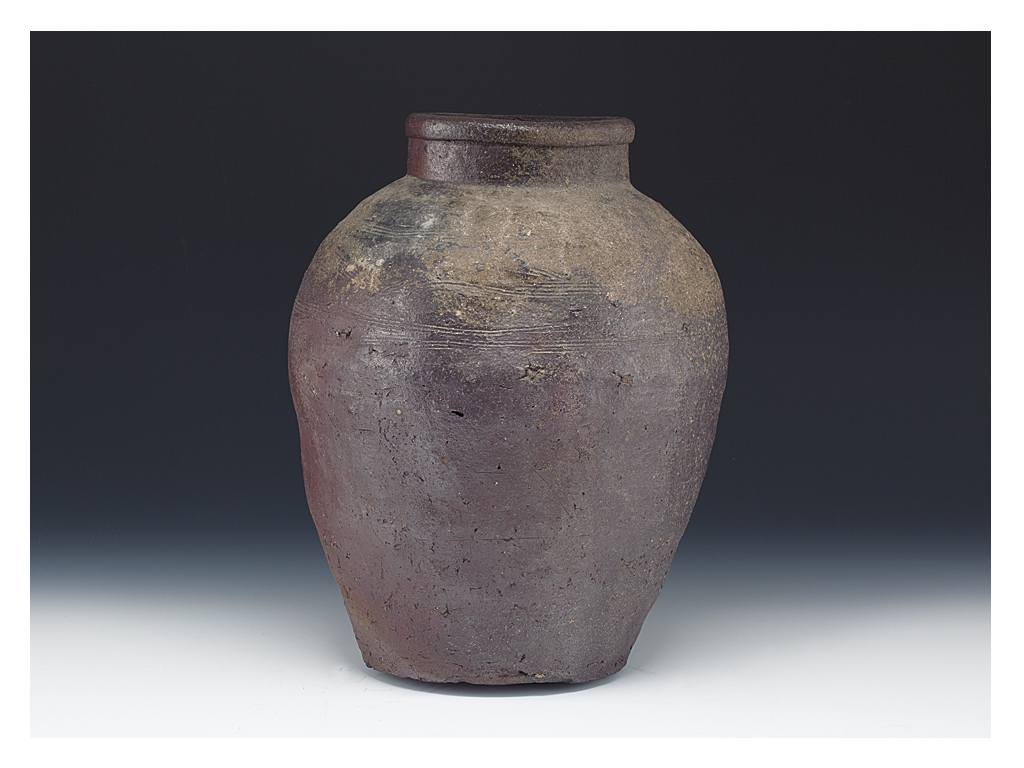 Artwork by Matasaburou Ktsura, A BIZEN POT, Made of with papers