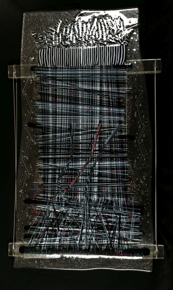 Artwork by Ian Dixon, THREADS OF NEDENDE, Made of glass sculpture