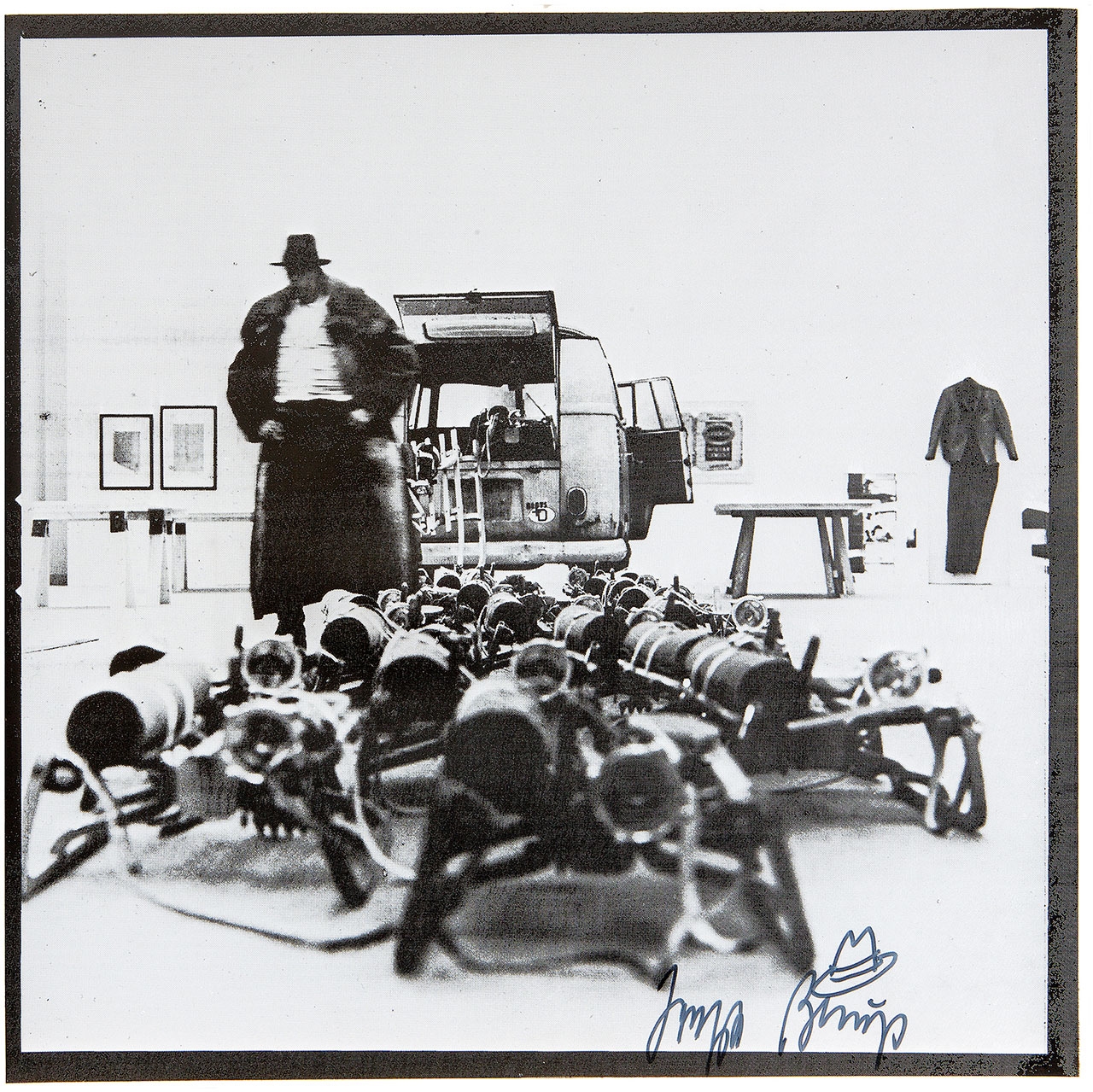 3 Tonnen Edition by Joseph Beuys, 1973-1985
