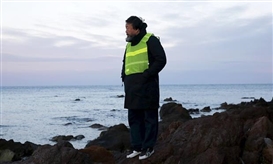 Ai Weiwei shuts Danish show in protest at asylum-seeker law
