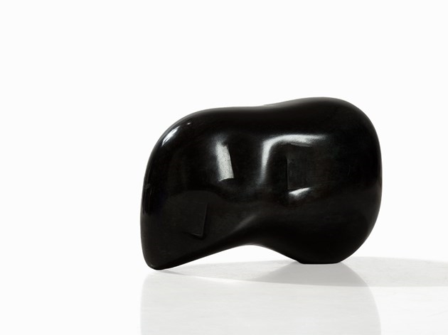 Artwork by Hede Bühl, Head, Made of bronze with black patina