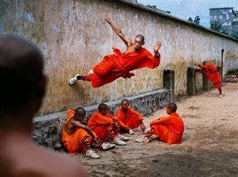 Steve McCurry: The Iconic Photographs - Sundaram Tagore, Hong Kong