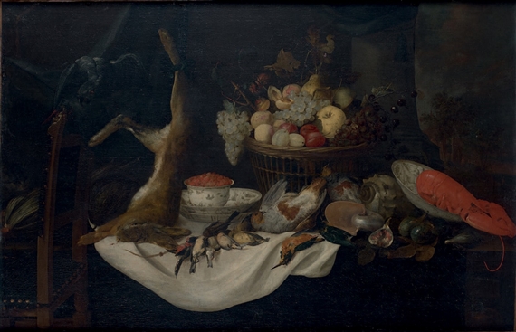 Lièvre, corbeille de fruits et gibier avec un perroquet, un bol de fraises et un nautile sur une table by Pieter van Overschee