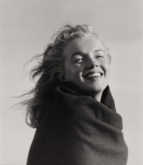 Marilyn Monroe (Army blanket sitting) by Andre de Dienes, 1946