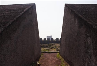 Artists Campaign Against Mexico City Building that Interferes with Land Art