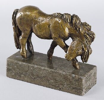 Pony mit gesenktem Kopf by Renee Sintenis, 1939
