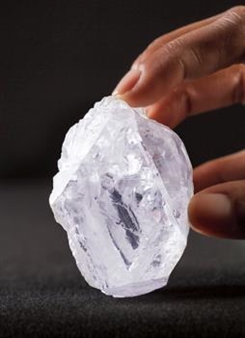 Lesedi La Rona Diamond Fails to Sell at Sotheby’s London Evening Auction